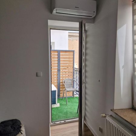 Apartament W Koninie Przy Ul. Wiosny Ludow Конин Экстерьер фото
